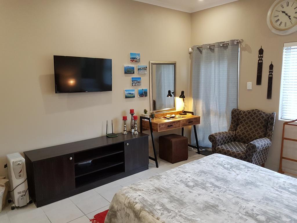 Studio On Bourdeaux Parow Luaran gambar